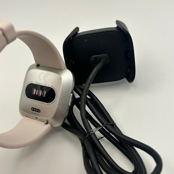 Fitbit FB415 Digital Smart Watch – Pink Band – Fully Working with Charger - Picture 5 of 7